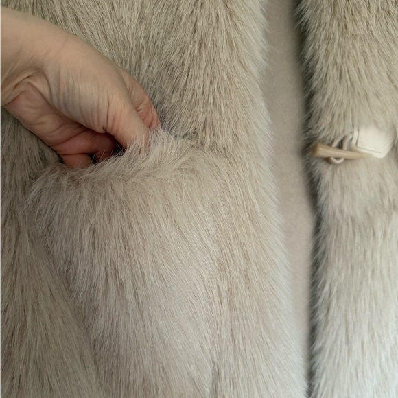 Zara Faux Fur Vest in Beige - Picture 4 of 7